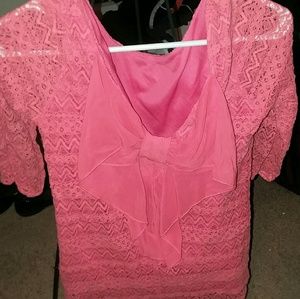 Peachy Pink Bow lacy shirt size M